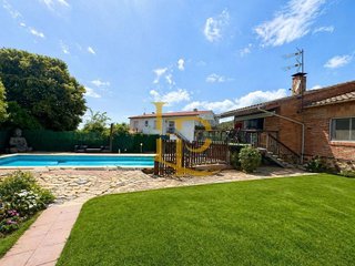 Chalet en venta en Caldes de Montbui