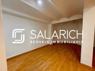 Oficina en venta en Sant Antoni en Barcelona