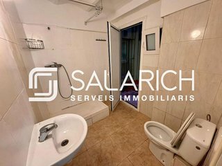 Oficina en venta en Sant Antoni en Barcelona