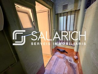 Oficina en venta en Sant Antoni en Barcelona