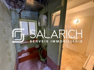 Oficina en venta en Sant Antoni en Barcelona