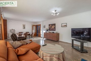 Chalet en venta en Crta. De la Sierra en Granada