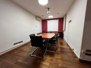 Oficina en alquiler en Vila de Gràcia en Barcelona
