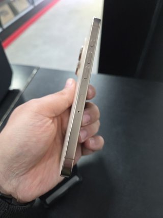 iPhone 16 Pro 128GB Desierto Titanio
