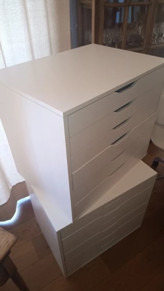 Mesillas cajonera blancas
