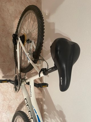 Bicicleta de Montaña Ibiza Blanca y Azul