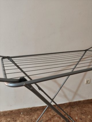 Tendedero plegable metálico