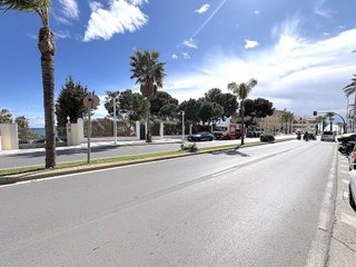 Local comercial en venta en Puerto Marina en Benalmádena