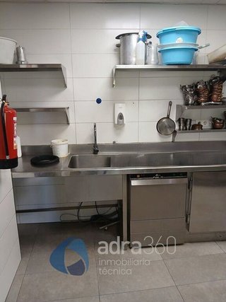 Local comercial en alquiler en San Adrián - La Cava en Logroño