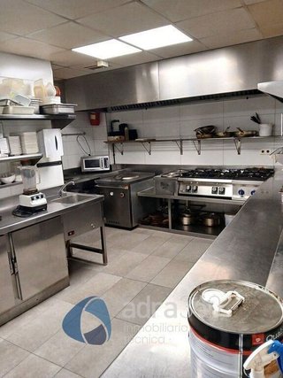 Local comercial en alquiler en San Adrián - La Cava en Logroño