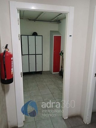 Local comercial en alquiler en San Adrián - La Cava en Logroño
