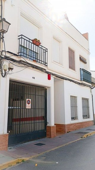 Garaje en venta en Sanlúcar la Mayor
