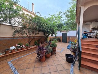 Casa pareada en alquiler en Avda. Federico Garcia Lorca - Nueva Estación Autobuses en Granada