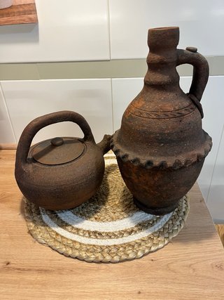 Giocattoli in argilla rustici antichi decorativi
