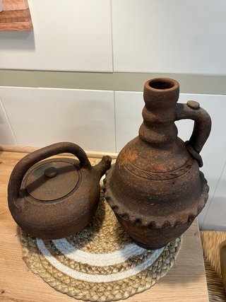 Giocattoli in argilla rustici antichi decorativi