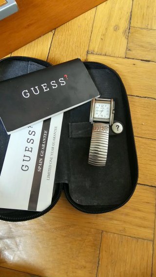 Reloj Guess Plata y Blanco