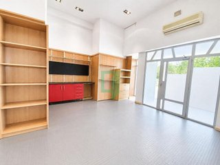 Local comercial en venta en Montigalà -Sant Crist en Badalona