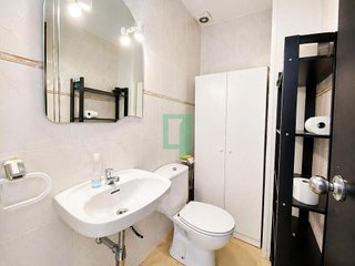 Local comercial en venta en Montigalà -Sant Crist en Badalona
