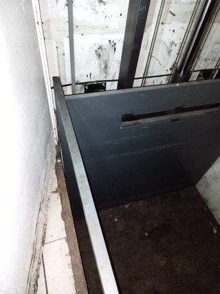 Montacargas Hidráulico Industrial 2x2m - 2 paradas