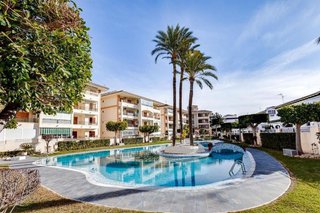 Casa adosada en venta en Torrelamata - La Mata en Torrevieja