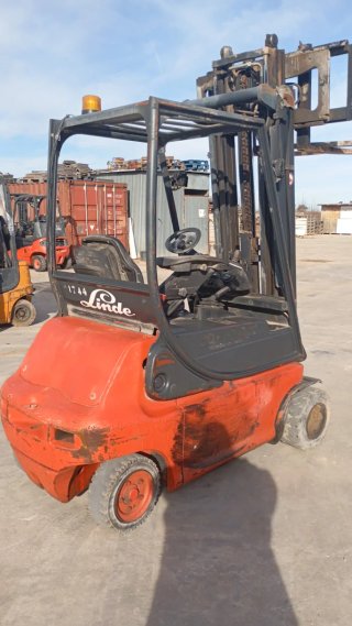 CARRETILLA Eléctricas ELEVADORA LINDE 1600 kg
