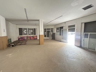 Local comercial en venta en Crevillent