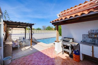 Casa pareada en venta en La Siesta - El Salado - Torreta en Torrevieja