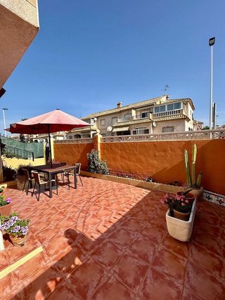 Casa adosada en venta en Nueva Torrevieja - Aguas Nuevas en Torrevieja