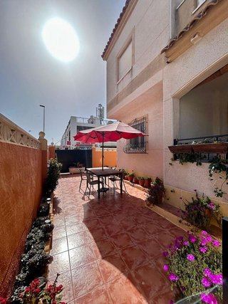 Casa adosada en venta en Nueva Torrevieja - Aguas Nuevas en Torrevieja