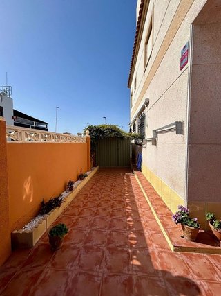 Casa adosada en venta en Nueva Torrevieja - Aguas Nuevas en Torrevieja