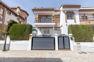 Chalet en venta en Barrio de Zaidín en Granada