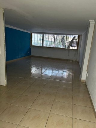 Local comercial en alquiler en Los Jardines de Marbella - La Ermita en Marbella