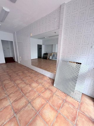 Local comercial en alquiler en Los Jardines de Marbella - La Ermita en Marbella