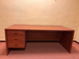 Mesa de despacho o consulta de madera