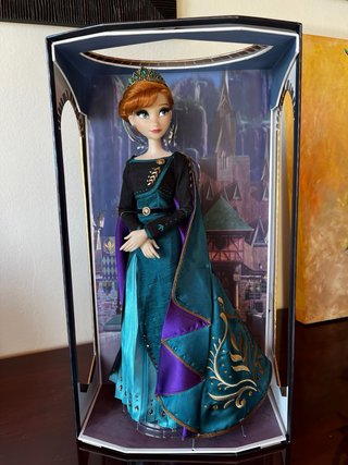 Muñeca Reina Anna Edición Limitada