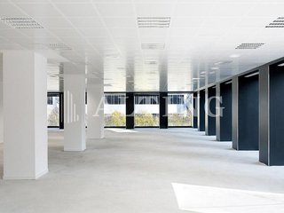 Oficina en alquiler en Les Corts en Barcelona