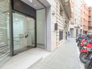 Local comercial en alquiler en Sant Gervasi - Galvany en Barcelona