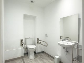 Local comercial en alquiler en Sant Gervasi - Galvany en Barcelona