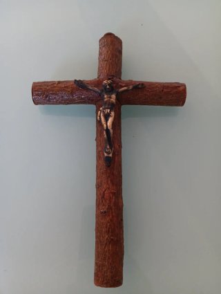 Crucifijo de bronce y madera antiguo
