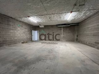 Local comercial en alquiler en Plaça Catalunya en Manresa