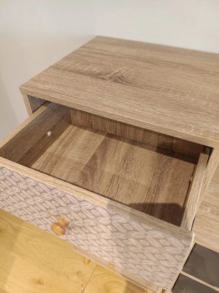 Bonita cajonera de madera