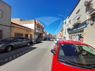 Local comercial en alquiler en Maria Auxiliadora - Barriada LLera en Badajoz