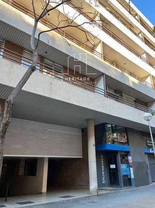 Garaje en alquiler en Les Corts en Barcelona