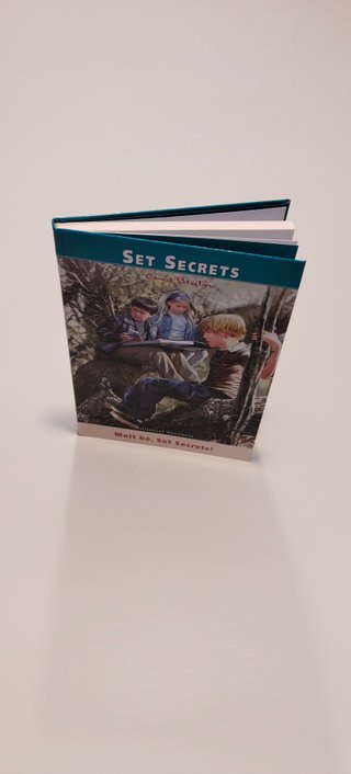 Molt bé, Set Secrets