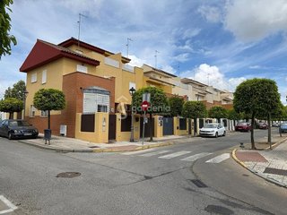 Casa adosada en venta en Castilleja de la Cuesta