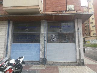 Local comercial en venta en Milagrosa en Pamplona