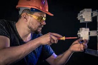 ELECTRICISTA..