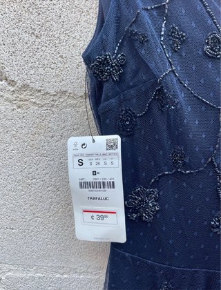 Vestido Azul Noche con Pedrería Zara