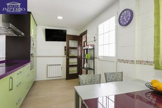 Casa adosada en venta en Zubia (La)