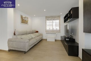 Casa adosada en venta en Zubia (La)